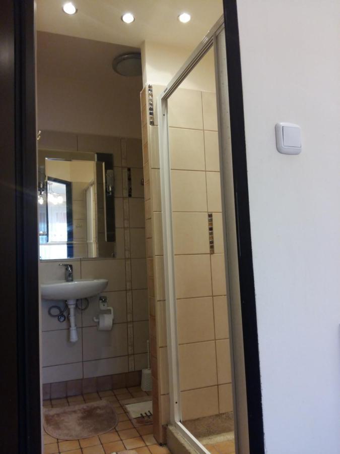 Pokoje Goscinne Anna Ustka Esterno foto
